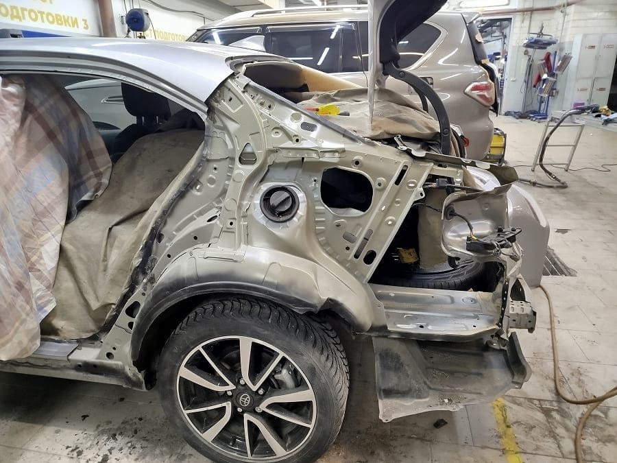 Ремонт (замена) задних крыльев Ремонт (замена) задних крыльев