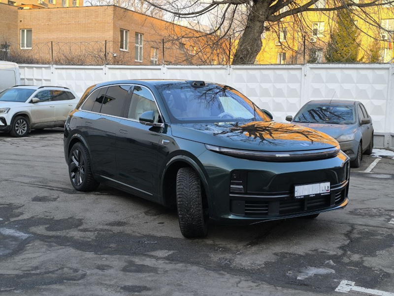 Ремонт и покраска двери LiXiang L9