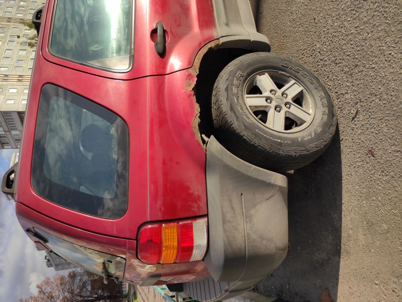 Чистите автомобиль изнутри и снаружи